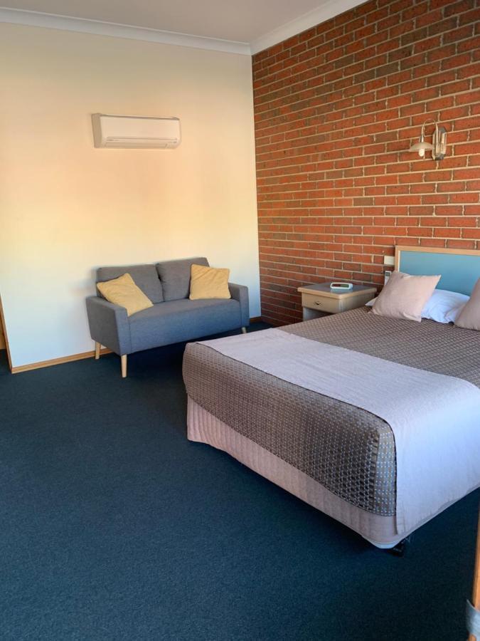 Bairnsdale Tanjil Motor Inn Экстерьер фото