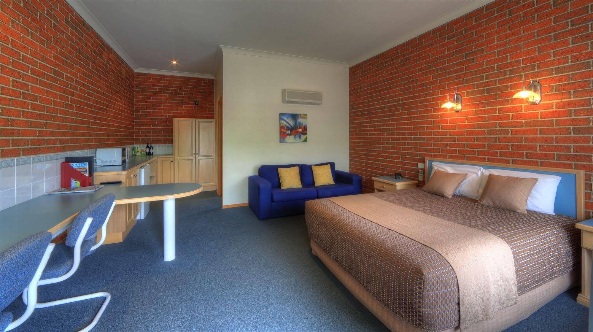 Bairnsdale Tanjil Motor Inn Экстерьер фото