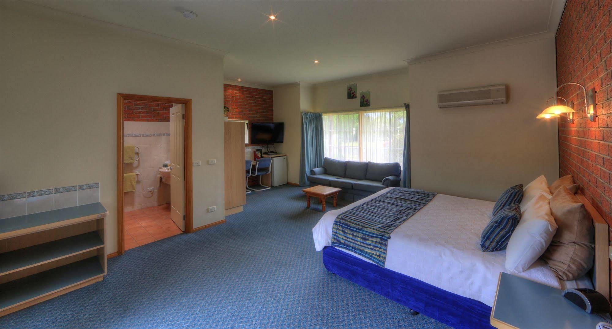 Bairnsdale Tanjil Motor Inn Экстерьер фото