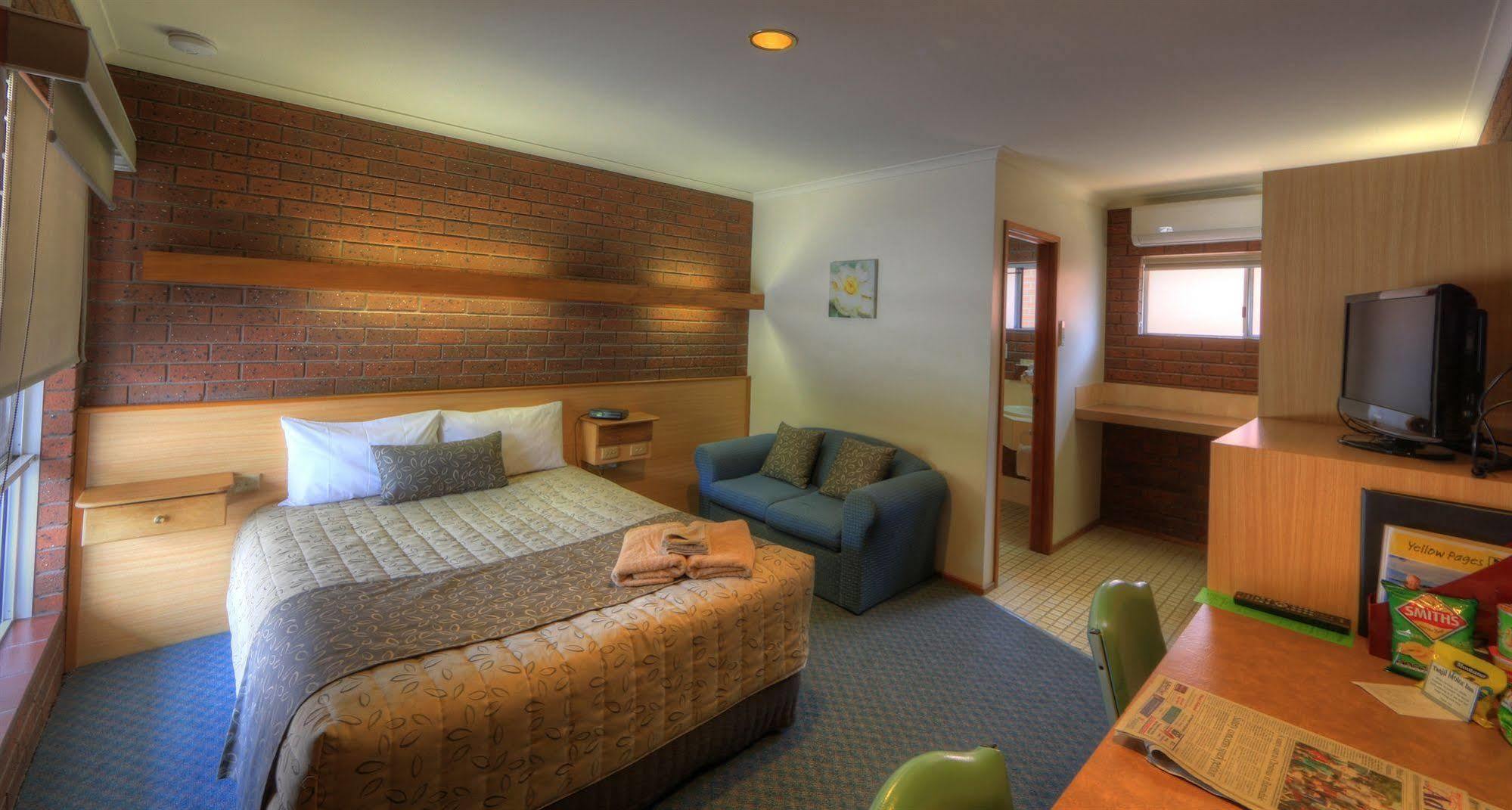 Bairnsdale Tanjil Motor Inn Экстерьер фото