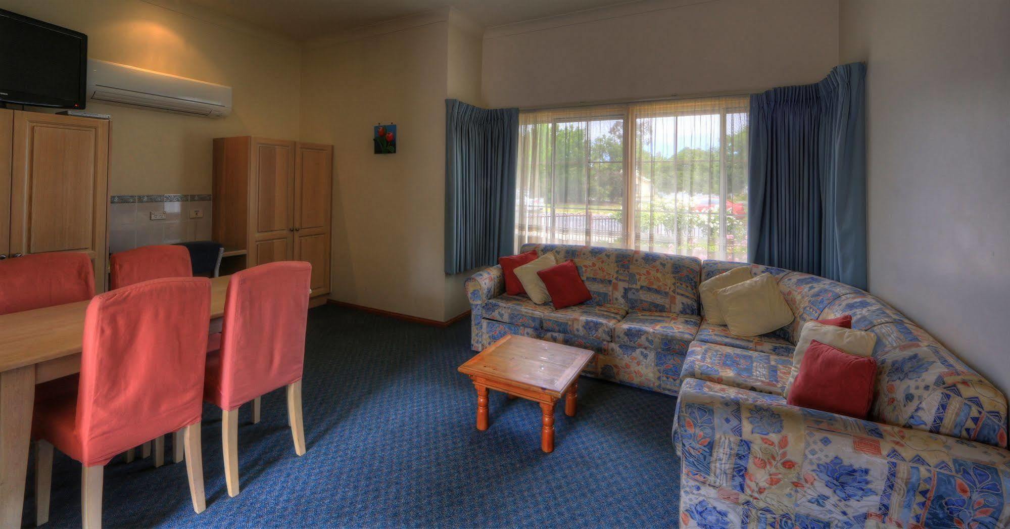 Bairnsdale Tanjil Motor Inn Экстерьер фото