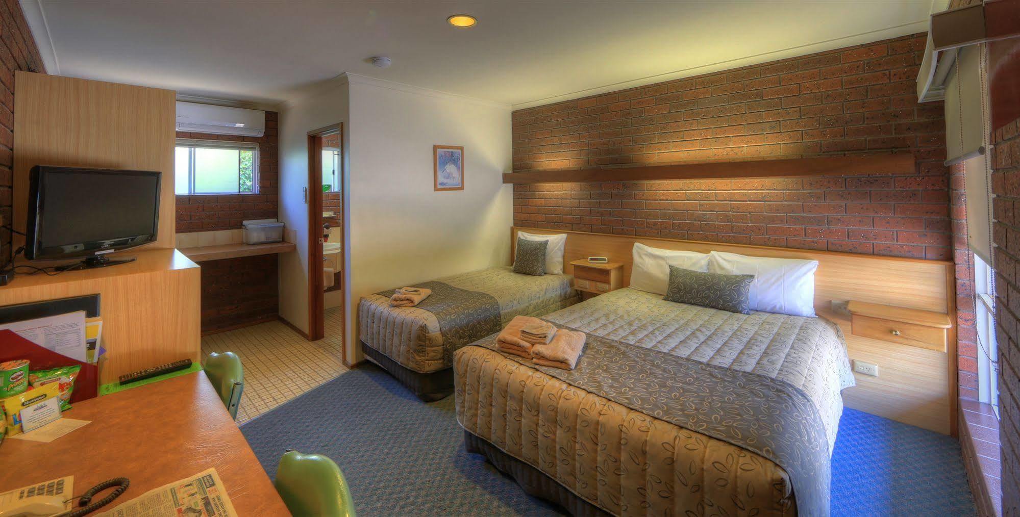 Bairnsdale Tanjil Motor Inn Экстерьер фото