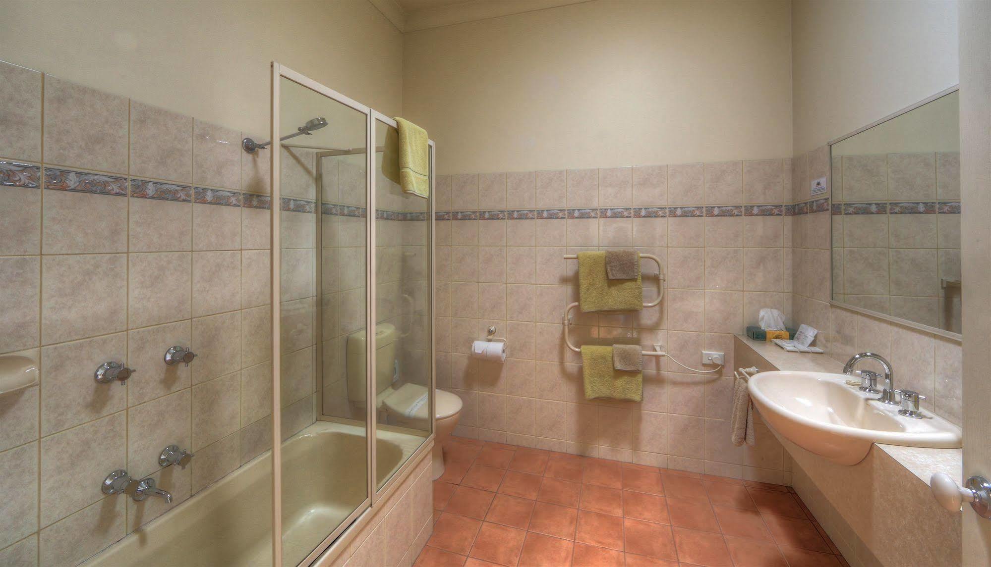 Bairnsdale Tanjil Motor Inn Экстерьер фото