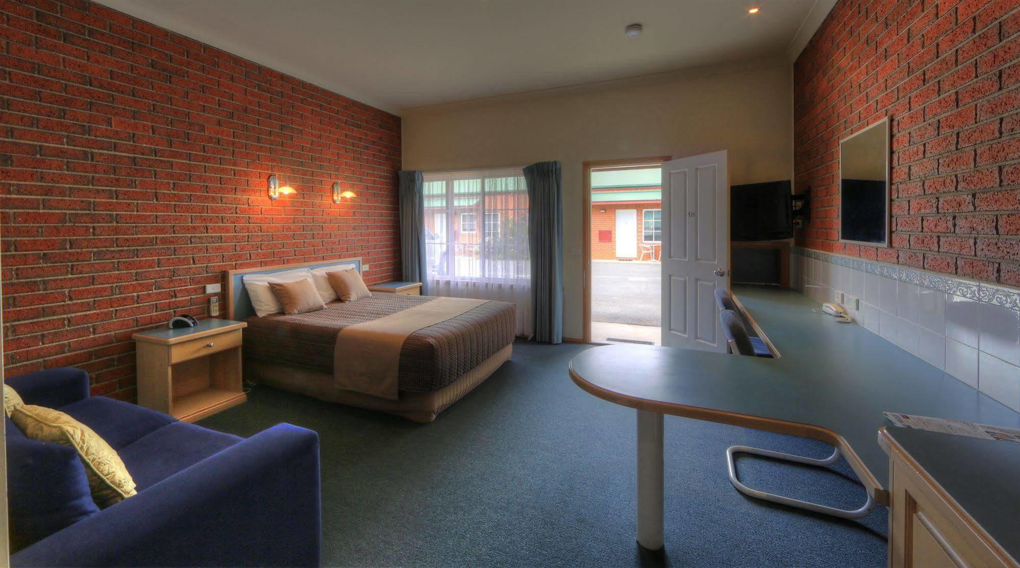 Bairnsdale Tanjil Motor Inn Экстерьер фото
